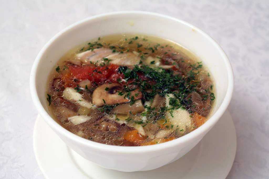 Сырный суп с семгой и грибами