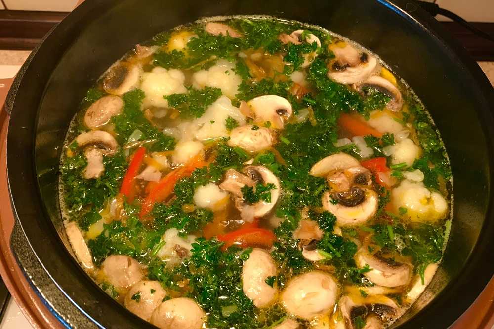 Куриный суп с шампиньонами – полезный и простой рецепт