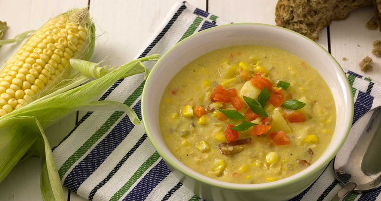 Рецепт из свежей кукурузы. Кукурузная похлёбка. Кукурузный суп. Куриный суп с кукурузой. Суп с кукурузой консервированной.