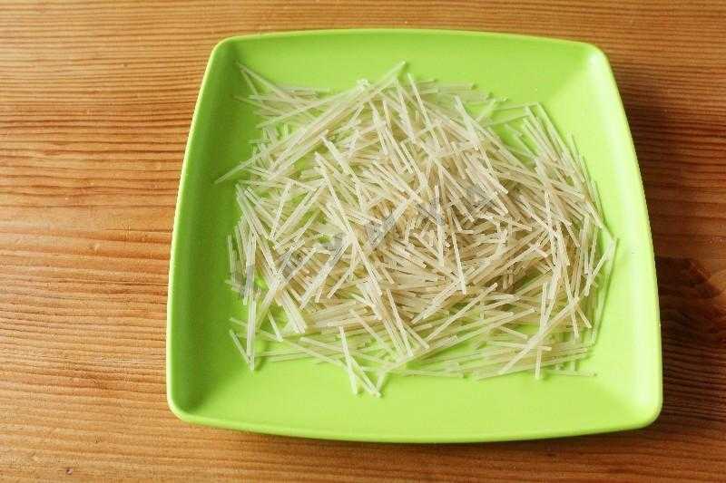 Куриный суп с лапшой – просто и вкусно: рецепт с фото и видео