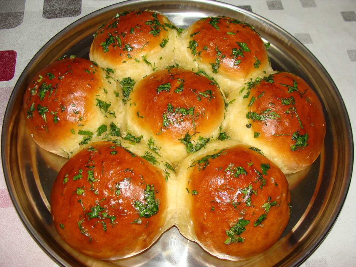 Пампушки к борщу – 7 простых и вкусных рецептов