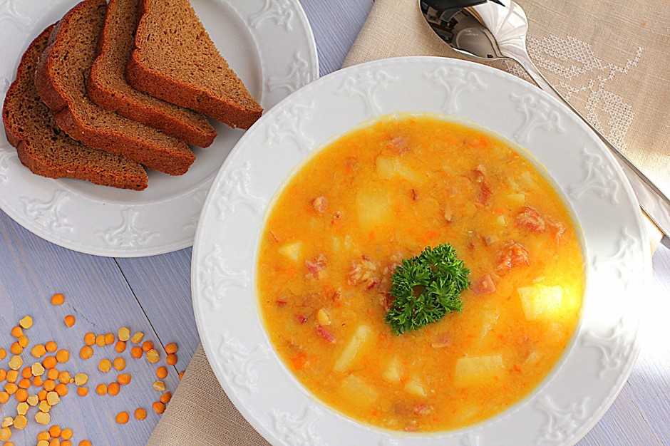 Вкусные рецепты горохового супа с копчеными ребрышками — идеальный обед
