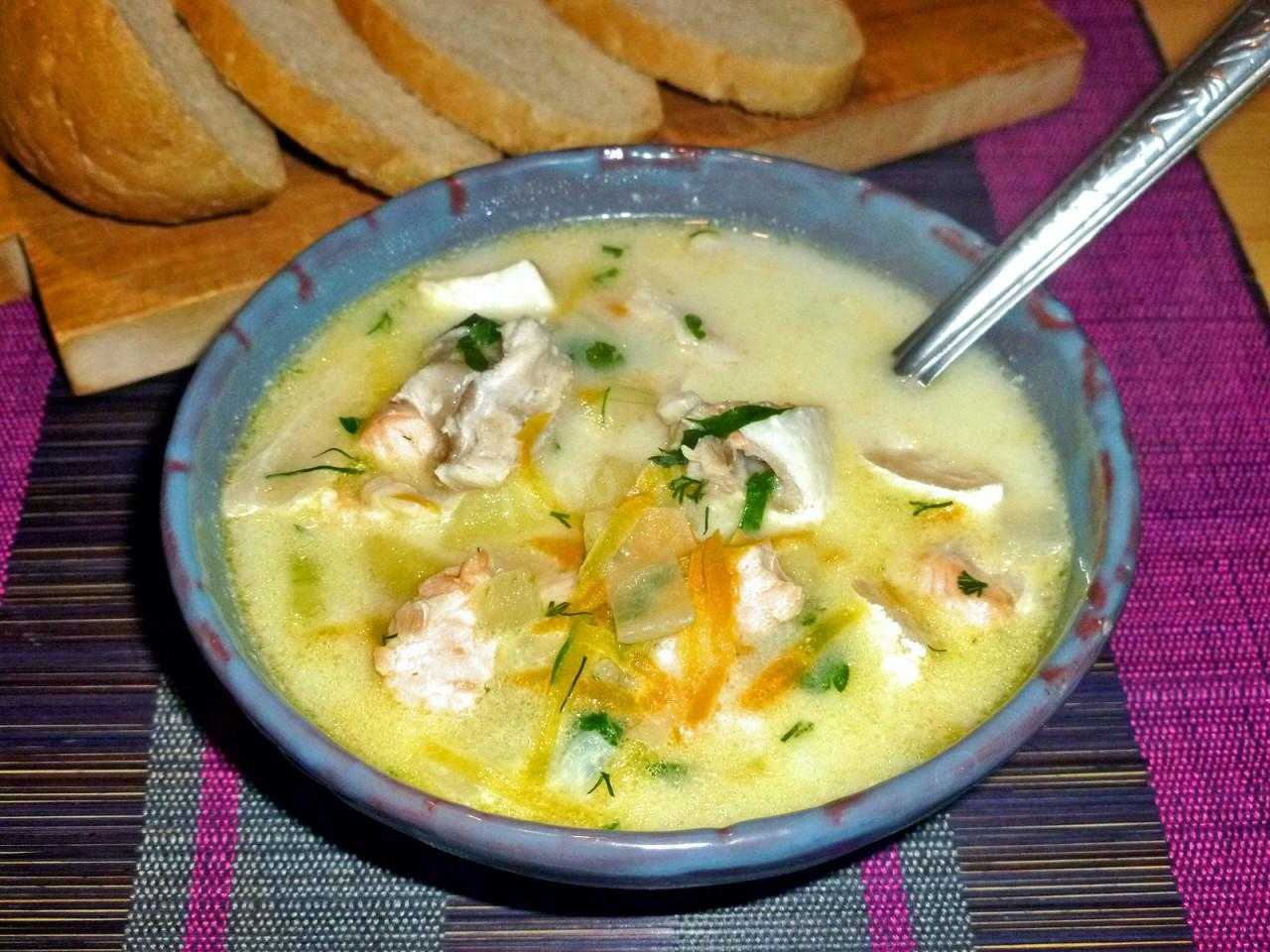 Суп сливочно-сырный с курицей и рисом