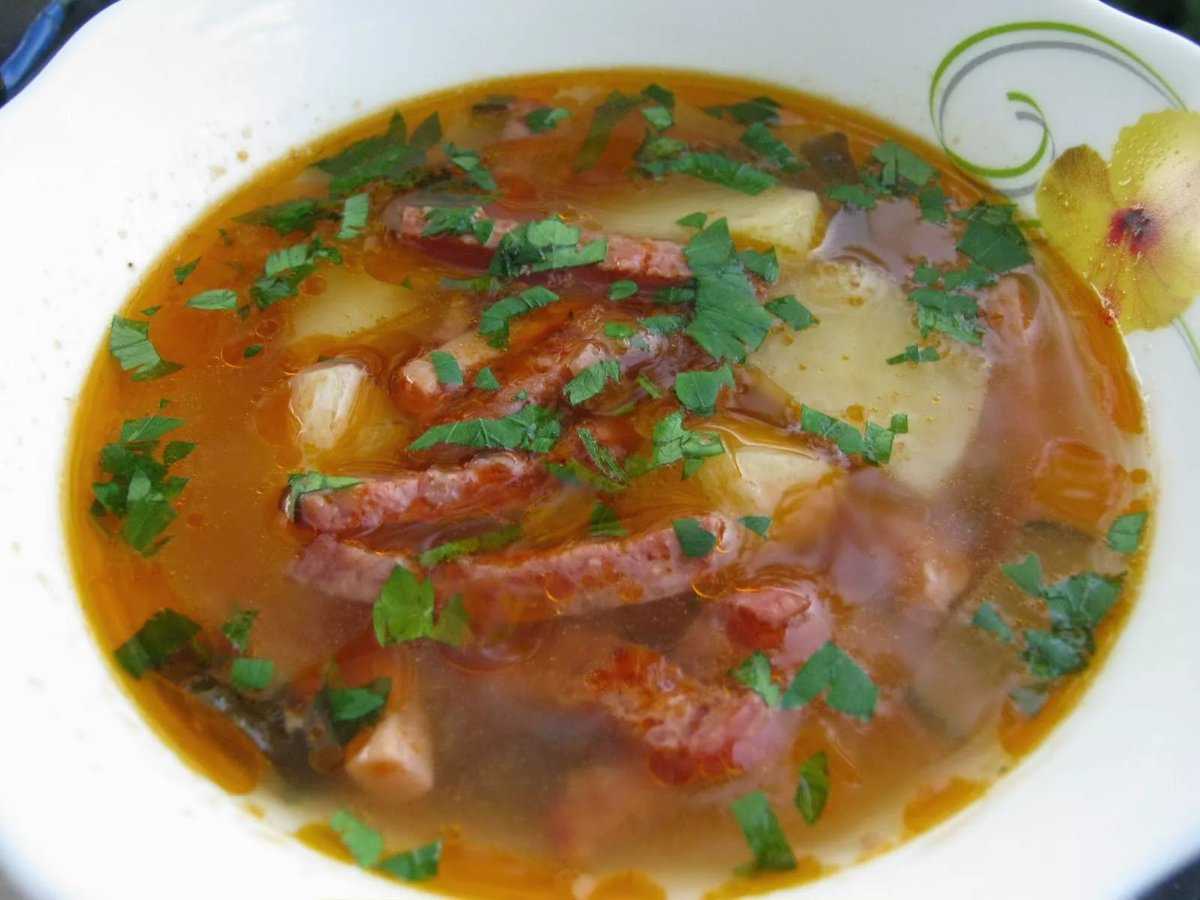 Суп с колбасой и картошкой - 7 рецептов пошагово с фото