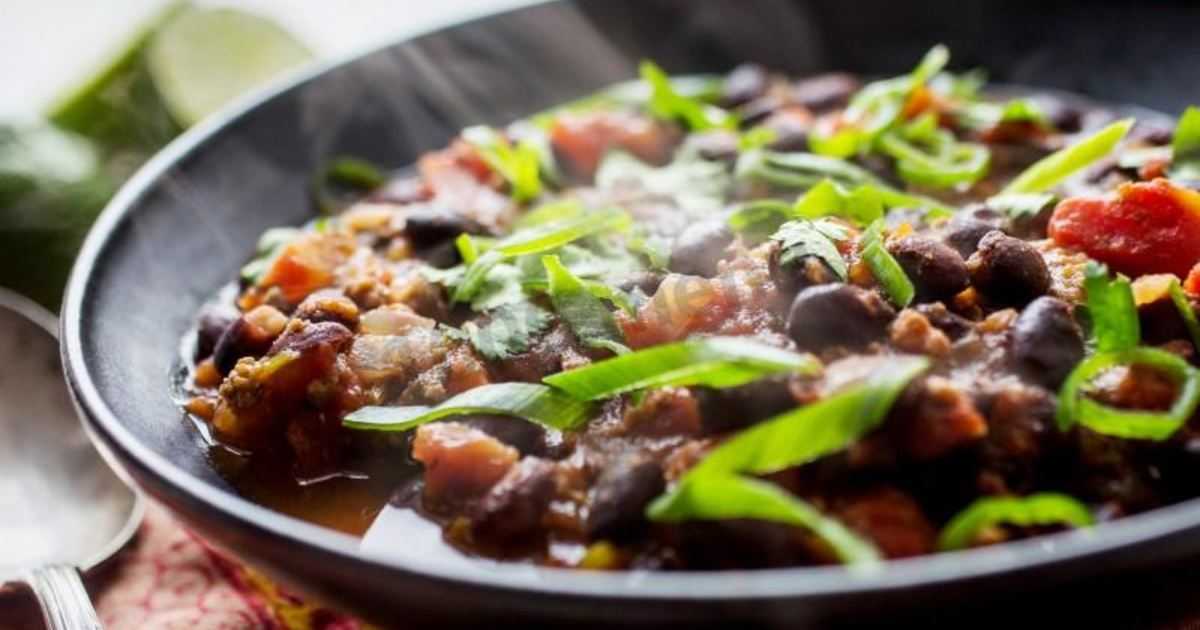 Фасолевый суп из красной фасоли